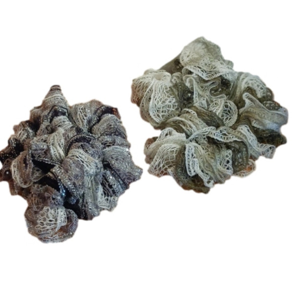 5/$20 BUNDLE 🎈 Frilly Scarves Box 7 - Picture 1 of 4